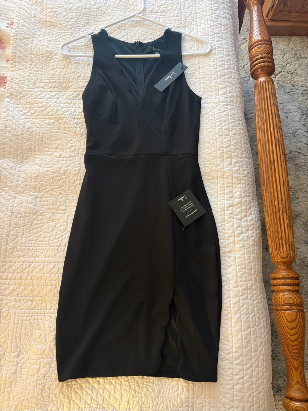 Lulu's Black Sleeveless V-Neck Midi Sheath Dress
